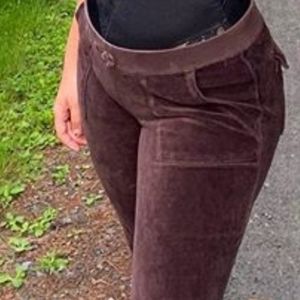 !!LOOKING TO BUY!!JUICY COUTURE BROWN VELOUR PANTS